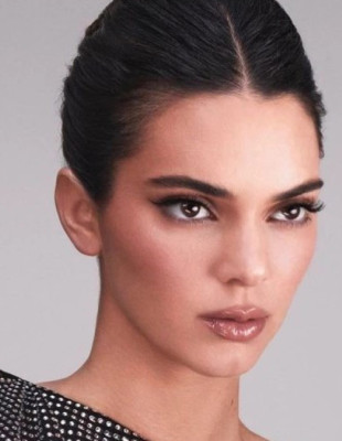 Γιατί το cool toned makeup αποτελεί την πιο δημοφιλή τάση αυτή τη στιγμή;