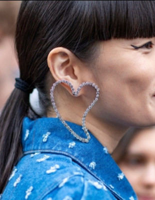 Τα κοσμήματα που κάθε γυναίκα αξίζει να αποκτήσει την Ημέρα του Αγίου Βαλεντίνου