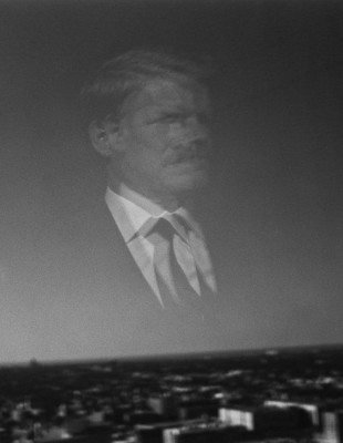 H πρώτη έκθεση φωτογραφιών του Γιώργου Λάνθιμου σηματοδοτεί ένα σπάνιο καλλιτεχνικό γεγονός για την Ελλάδα