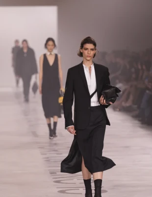 Η Maria Grazia Chiuri ανοίγει ένα νέο κεφάλαιο στον οίκο Fendi