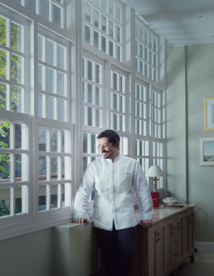 Face to Face με τον Αλέξανδρο Τσιοτίνη: «Αν έφτιαχνα ένα πιάτο που να απεικονίζει το σήμερα, αυτό θα είχε σύνθετη γεύση, ίσως ανησυχητική στην αρχή, αλλά τελικά ανθεκτική»