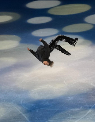 Η εντυπωσιακή χορογραφία στον πάγο του Ilia Malinin στο Exhibition Gala των Χειμερινών Ολυμπιακών Αγώνων Milano-Cortina 2026