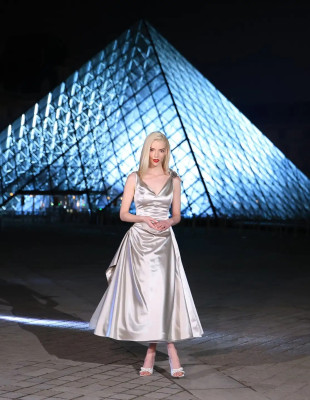 Οι εμφανίσεις που ξεχώρισαν στο «The Grand Dîner du Louvre» στη γαλλική πρωτεύουσα