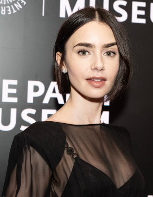 Breakfast at Tiffany’s: Η Lily Collins θα υποδυθεί τη θρυλική Audrey Hepburn