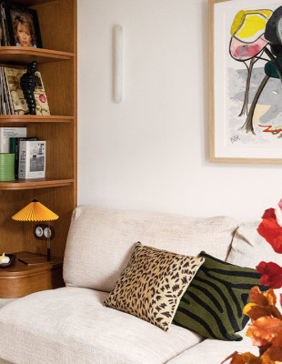 Οι αποχρώσεις που μεταμορφώνουν ένα μικρό δωμάτιο σε φωτεινό και κομψό καταφύγιο