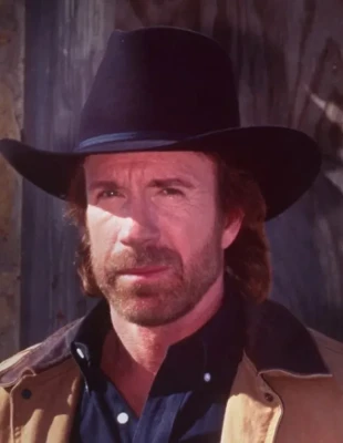 Έφυγε από τη ζωή ο Chuck Norris σε ηλικία 86 ετών