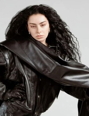 Messy Girl Aesthetic: Φέτος όλα τα it-girls υιοθετούν αυτό το τολμηρό trend