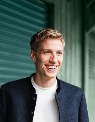 Ποιος είναι ο Dominik Krause, ο πρώτος ανοιχτά ομοφυλόφιλος δήμαρχος του Μονάχου;