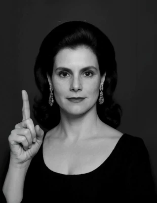 Ποια είναι η Βίκυ Σάφρα; Η Νο1 Ελληνίδα από τη Θεσσαλονίκη στη λίστα δισεκατομμυριούχων του Forbes