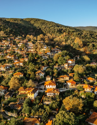 5 must-visit προορισμοί για μία αυθημερόν εξόρμηση την 25η Μαρτίου στη φύση