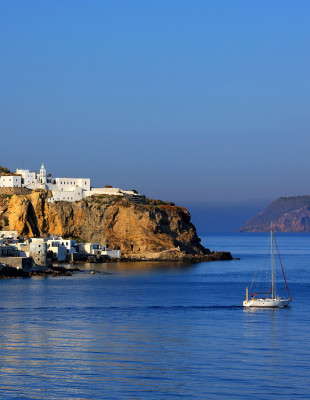 Το ελληνικό νησί που εκθρονίζει τη Σαντορίνη σύμφωνα με τους Γάλλους