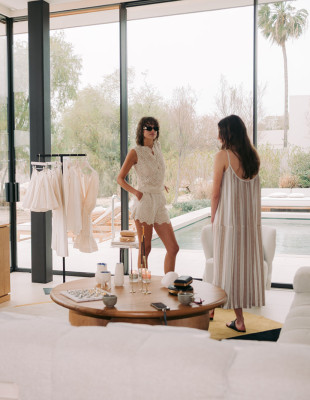 Neon Odyssey: Η νέα συλλογή της Zeus+Δione αποτυπώνει το καλοκαίρι με τον καλύτερο τρόπο