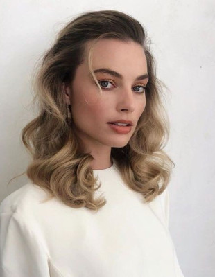 Τα makeup tips που κάνουν τα μπλε μάτια να δείχνουν 5 φορές πιο εντυπωσιακά