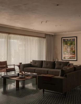 Το σπίτι στη Surat που συνδυάζει την παραδοσιακή ινδική αρχιτεκτονική με το σύγχρονο design