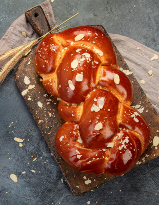 Αναζητάτε την τέλεια συνταγή για το Πασχαλινό τσουρέκι; Διαβάστε αυτό