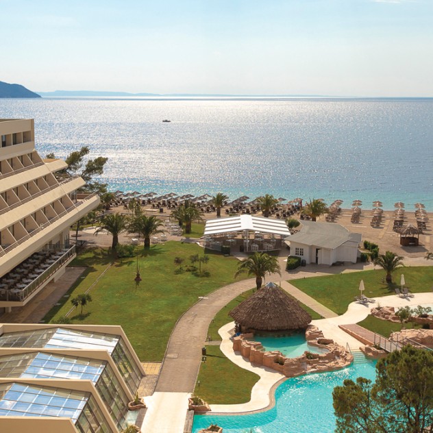 Μια ανάσα από τη Θεσσαλονίκη, αυτό το resort απογειώνει την έννοια της προσιτής πολυτέλειας 5*
