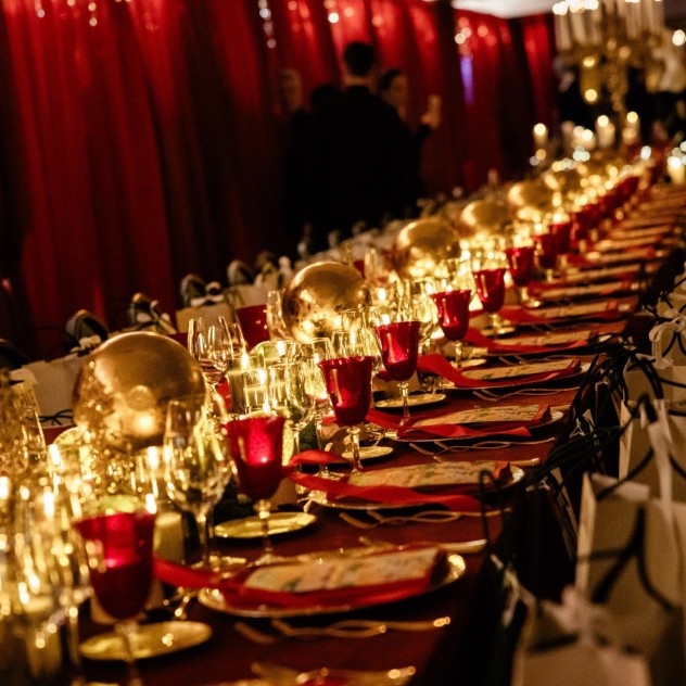 Με ένα ατμοσφαιρικό Private Festive Dinner υποδέχθηκαν την εορταστική περίοδο τα πολυκαταστήματα attica