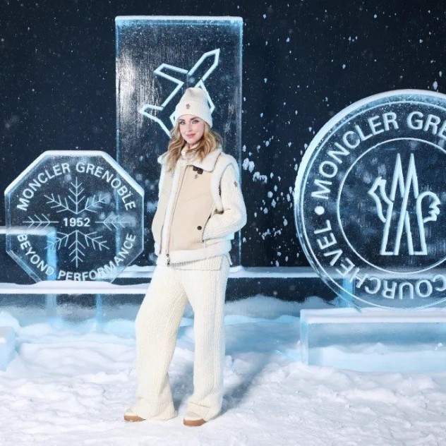 Η Moncler απογείωσε την έννοια της υψηλής αισθητικής, μέσα σ' ένα σκηνικό χιονοθύελλας στην Courchevel
