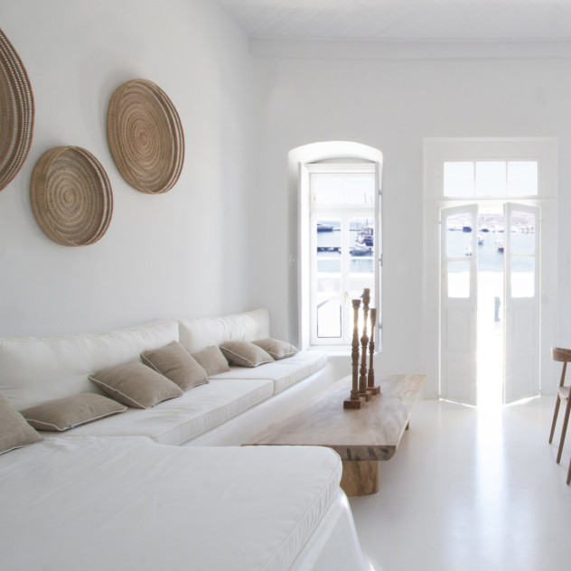 Island Vibes: Πώς να χαρίσετε αέρα ελληνικού νησιού στη διακόσμησή σας