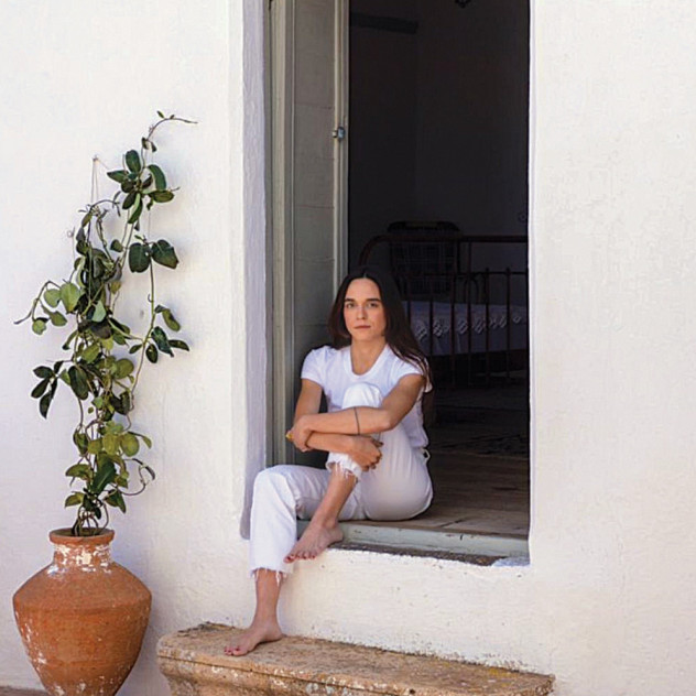 Η interior designer Λήδα Αθανασοπούλου μας παρουσιάζει την υπέροχη κατοικία της στην Πάτμο που σέβεται απόλυτα την παράδοση