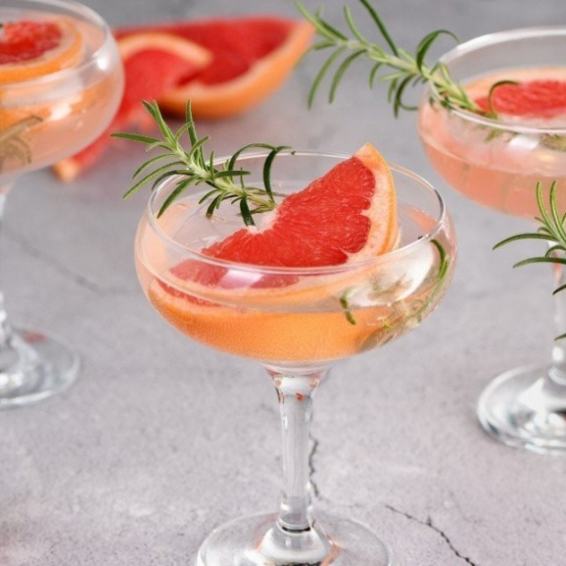 Cocktail party στο σπίτι: Πώς να το οργανώσετε step by step ώστε να σας μείνει αξέχαστο