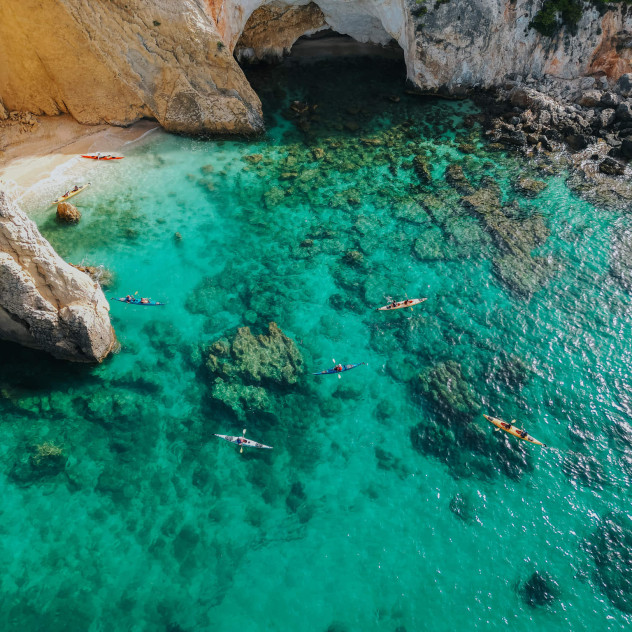 Οι πιο fully adventurous δραστηριότητες που απολαμβάνουμε το καλοκαίρι σε μοναδικές τοποθεσίες της Ελλάδας