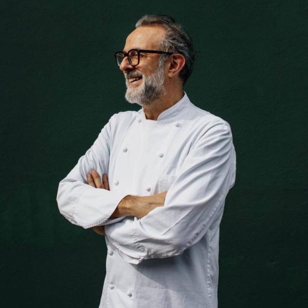 Ο Massimo Bottura στη συνέντευξη της ζωής του  «Να θυμάστε πάντα από πού ξεκινήσατε. Μια μυρωδιά, μια οικογένεια. Αν ξέρεις ποιος είσαι, δεν χάνεσαι στον θόρυβο»