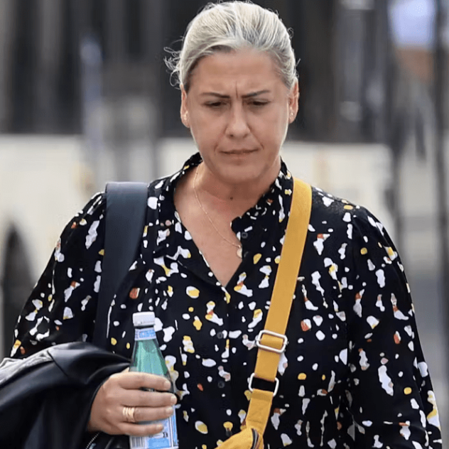 «Όταν σου μίλησα, αρνήθηκες να με πιστέψεις»: Η κόρη της Gisèle Pelicot, κατηγορεί για πρώτη φορά δημόσια τη μητέρα της