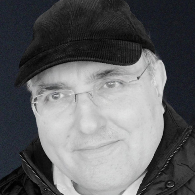 O ζωγράφος, χαράκτης και γλύπτης Manos Ioannidis ξεδιπλώνει στο GLOW τη μοναδική του ταυτότητα 