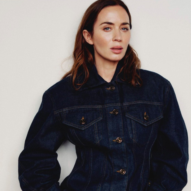 Emily Blunt στο Porter: «Οι δεκάλεπτες συζητήσεις με τα παιδιά μου πριν τον ύπνο είναι τα πάντα για εμένα»