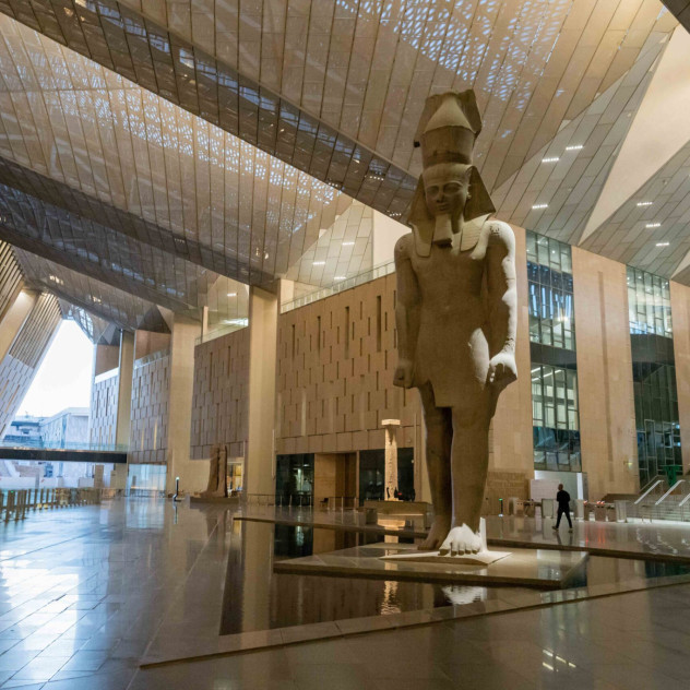 Grand Egyptian Museum: Το μεγαλύτερο αρχαιολογικό μουσείο στον κόσμο ανοίγει κι επίσημα τις πόρτες του για το κοινό Grand Egyptian Museum: Το μεγαλύτερο αρχαιολογικό μουσείο στον κόσμο ανοίγει κι επίσημα τις πόρτες του για το κοινό