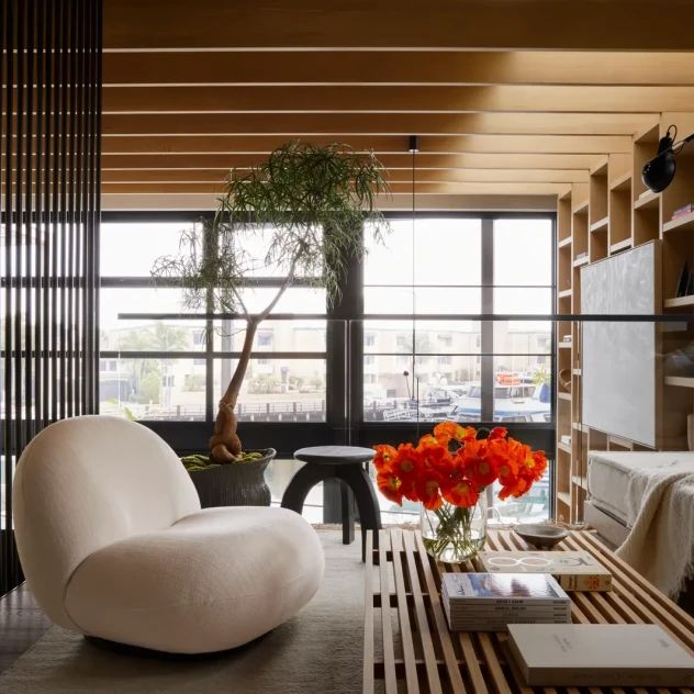 Ένα καταφύγιο πάνω στη θάλασσα με άριστη διακόσμηση και ξεχωριστό χαρακτήρα