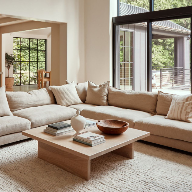 Ένα σκανδιναβικού στιλ αγρόκτημα στην Πολιτεία της Ουάσινγκτον αποδεικνύει πως οι ουδέτεροι χρωματισμοί μπορούν να εκπέμπουν ζεστασιά και χαρακτήρα