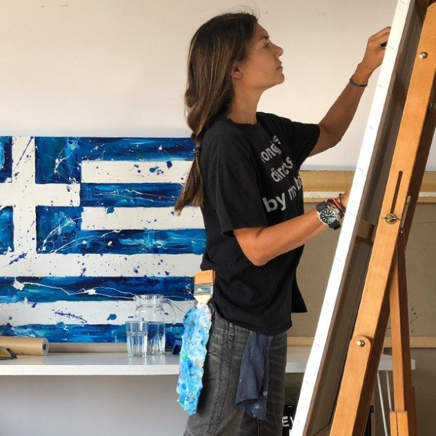 Με αφορμή το pop-up event «SUPER HEARTS που πραγματοποιείται σήμερα στη Θεσσαλονίκη, ανατρέχουμε στην εντυπωσιακή καλλιτεχνική πορεία της Καρολίνας Ροβύθη 