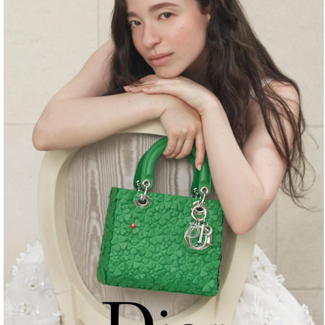 Οι νέες Lady Dior bags του Jonathan Anderson είναι το high luxury αξεσουάρ που κάθε γυναίκα αξίζει να έχει στη συλλογή της