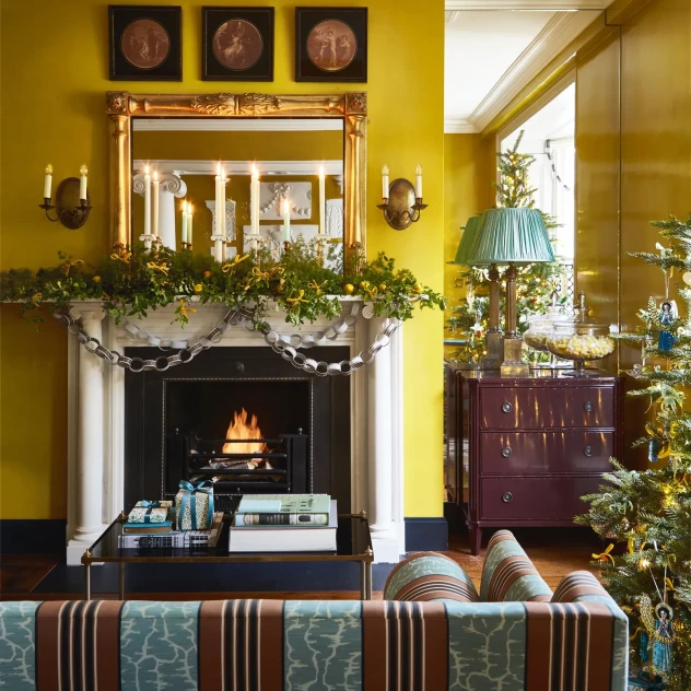 Μια κατοικία στο Kensington, γεμάτη χρώμα και φαντασία, που θυμίζει κουκλόσπιτο