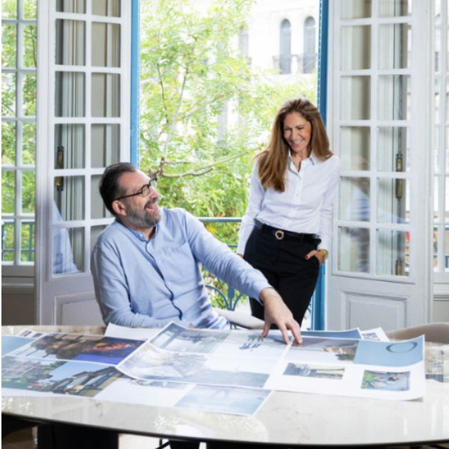 Μια συζήτηση ανάμεσα στην Κατερίνα Κατώπη-Λυκιαρδοπούλου και τον Γιώργο Μαντζουρανίδη, γύρω από την ιδέα του πολυτελούς λευκώματος “Thessaloniki: A Journey Of Light”