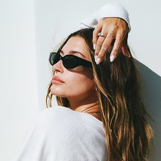 Έτσι θα ετοιμάσετε την τσάντα των last minute εξορμήσεών σας όπως οι αγαπημένες σας celebrities