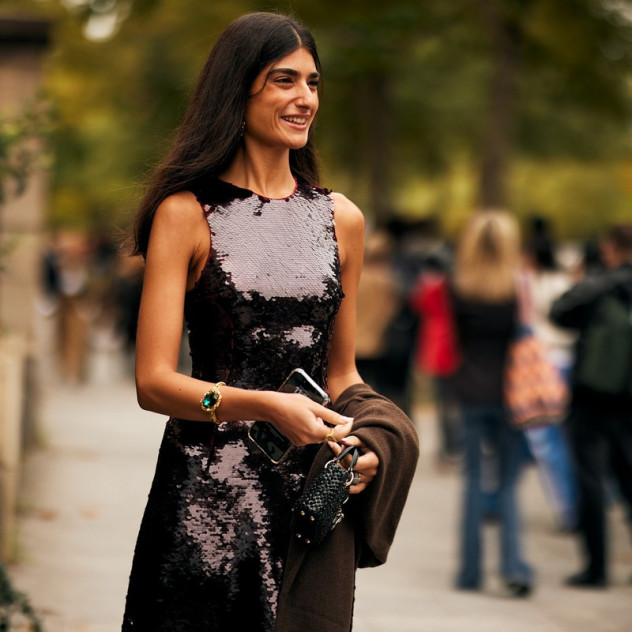 12+1 μαύρα φορέματα, ιδανικά για το ρεβεγιόν της Πρωτοχρονιάς