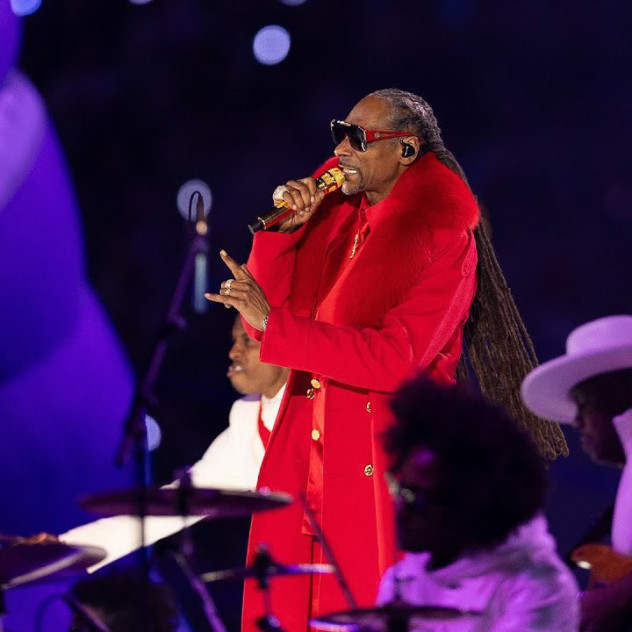 Ο Snoop Dogg στο Half-Time του NFL Christmas Day Game