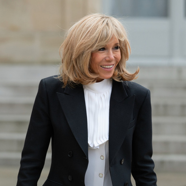 Μήνυση κατέθεσαν 343 γυναίκες κατά της Brigitte Macron έπετα από τα υβριστικά της σχόλια