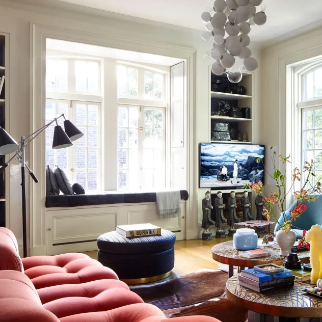 Το friction-maxxing αγκαλιάζει τον χρόνο και δημιουργεί σπίτια που αναπτύσσονται παράλληλα με εμάς