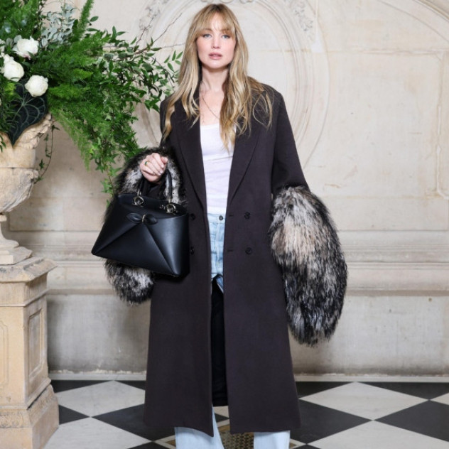 Οι A-listers που τράβηξαν τα βλέμματα στο front-row της πρώτης couture συλλογής του Jonathan Anderson για τον Dior