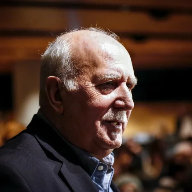 O δημοσιογραφικός κόσμος αποχαιρετά με τον δικό του τρόπο τον Γιώργο Παπαδάκη