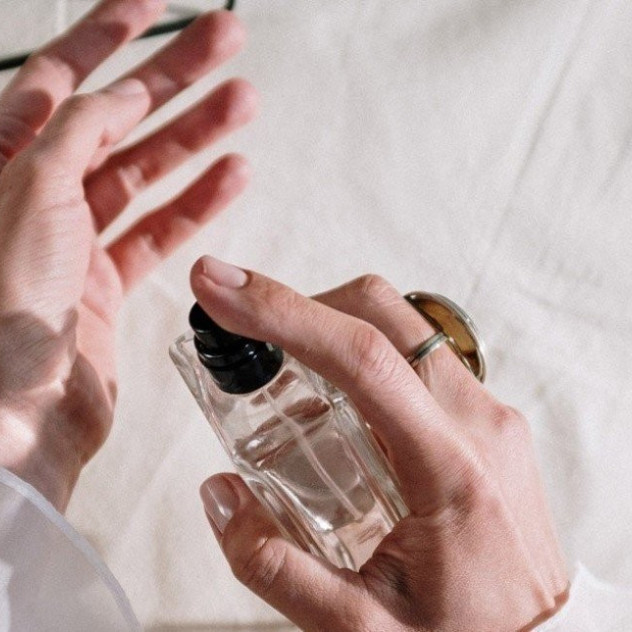 Κάθε perfume lover θα θέλει να έχει στη συλλογή του μία από αυτές τις 5 νότες που θα κυριαρχήσουν φέτος