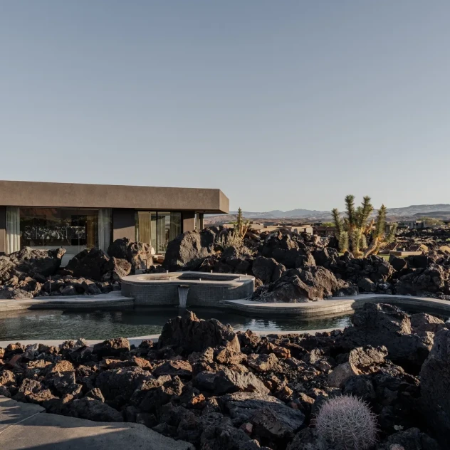 Το Rock House στη Γιούτα αποκαλύπτει πώς η σύγχρονη αρχιτεκτονική μπορεί να συνομιλεί με την άγρια φύση