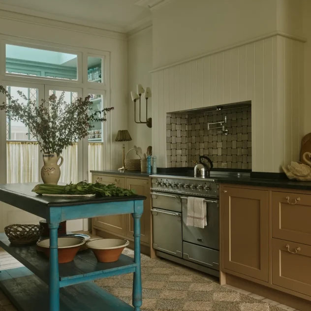 Ένα βικτοριανό σπίτι αναγεννιέται στο Hackney και συνδυάζει τη σύγχρονη καθημερινότητα με τον vintage χαρακτήρα