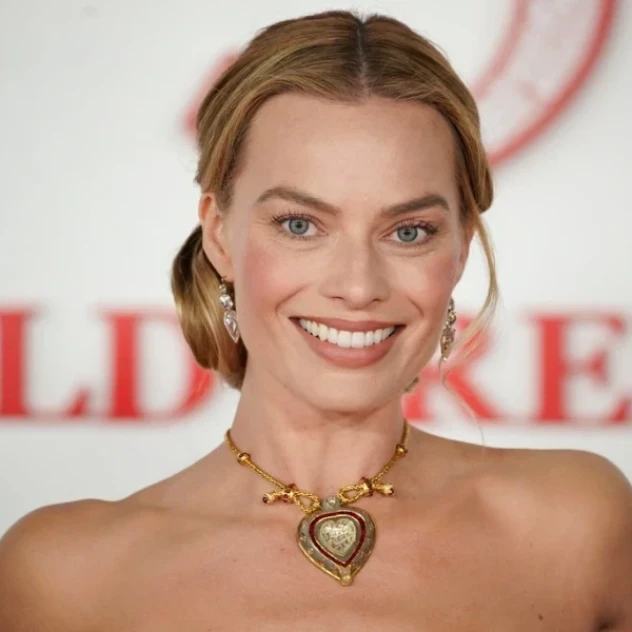 Ανεμοδαρμένα Ύψη: Η πρεμιέρα της ταινίας και η εκθαμβωτική εμφάνιση της Margot Robbie που έκλεψε την παράσταση