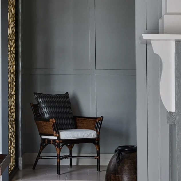 Το αγαπημένο χρώμα του Christian Dior ενέπνευσε την εσωτερική διακόσμηση σε αυτό το αυστραλιανό σπίτι