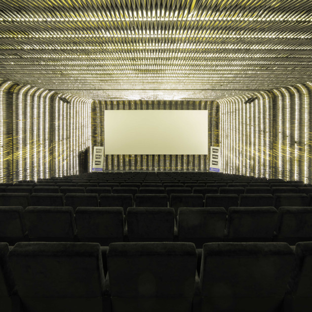 Oι κινηματογράφοι του σήμερα μετατρέπουν την προβολή ταινιών σε μια ολοκληρωμένη εμπειρία αισθητικής